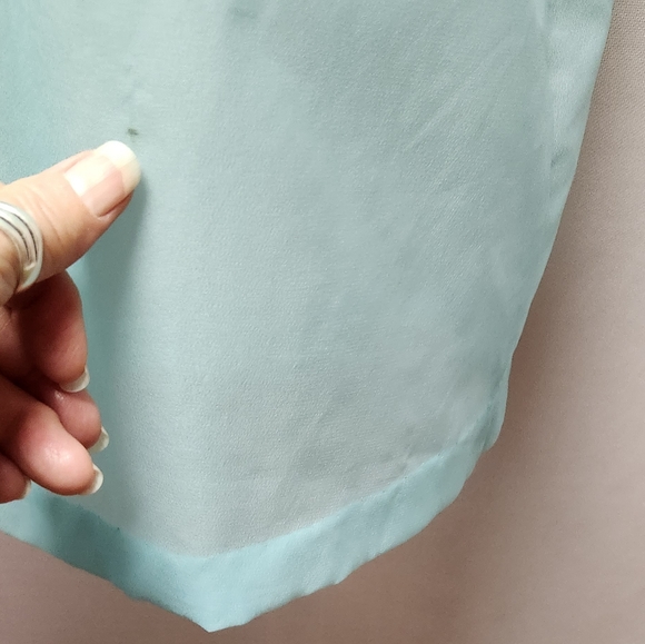 Light green sheer long sleeve Twiggy stand-up Collar Dress applied Decorations. - Picture 7 of 7